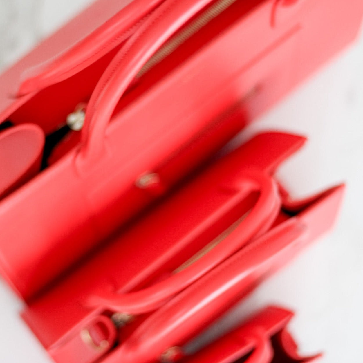 Pari Small Bright Red